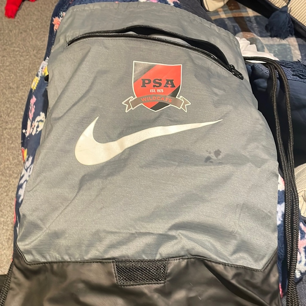 Nike drawstring bag